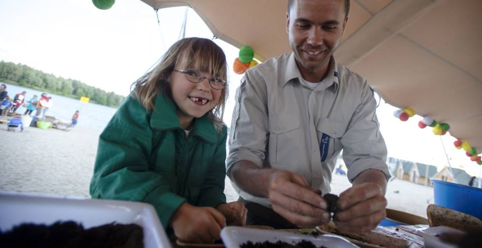 Maak zaadbommetjes op Schiermonnikoog! Foto: Natuurmonumenten © Marten van Dijl