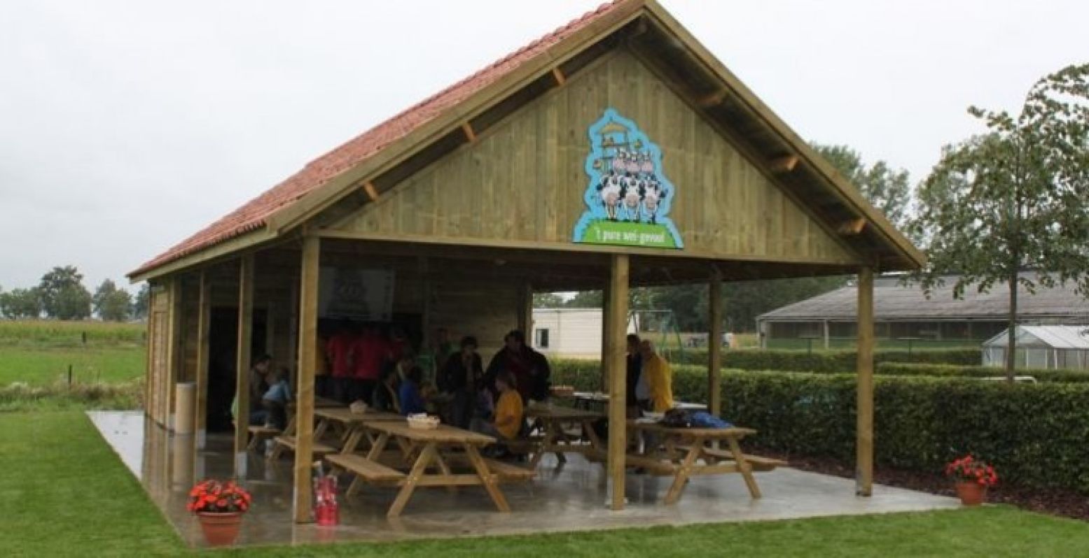 Brainstormen in de weidehut. Foto: Sint-Jozefhoeve.