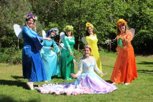 Sprookjestuinen: Prinses en regenboogfeeën. Foto: Alanda de Boer