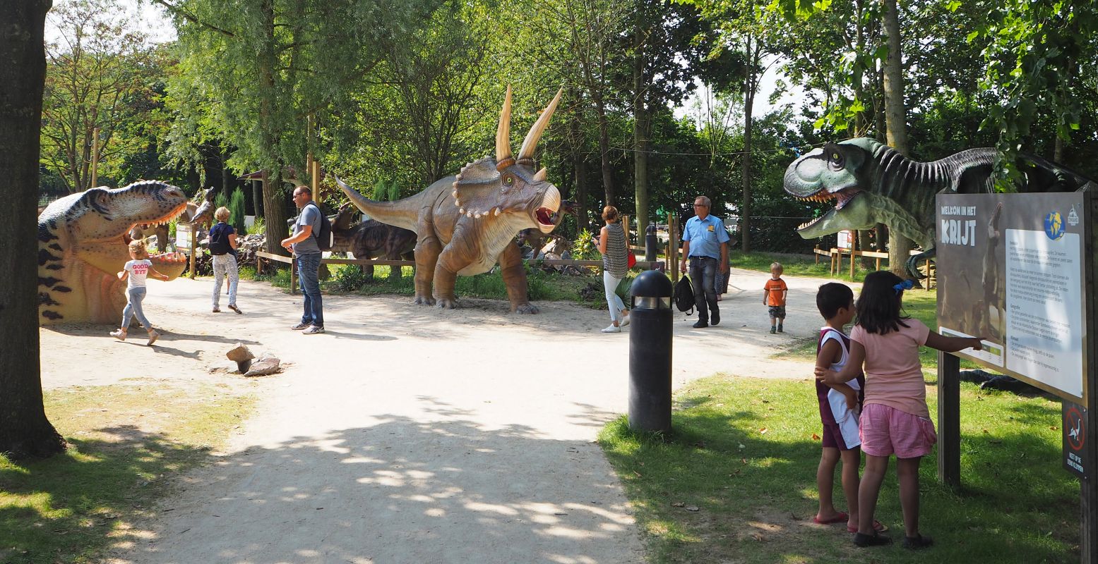 Spot 50 levensechte dinosauriërs in Zwolle. Foto: Dinoland