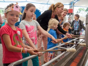 Ga broodjes bakken tijdens een kinderfeestje. Foto: De Spelerij