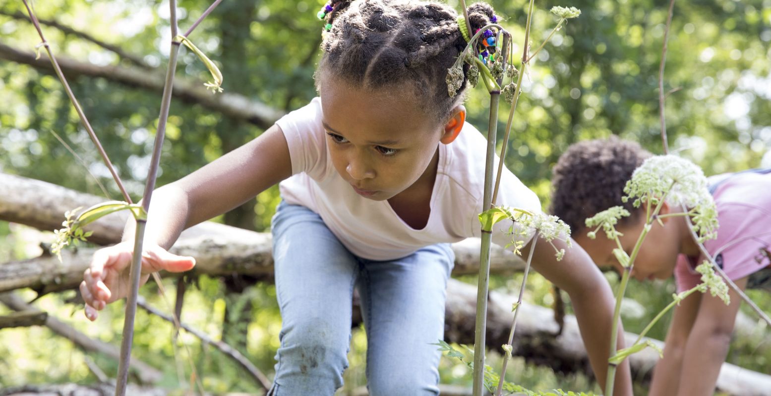 Nergens is het zo avontuurlijk spelen als in de natuur. Foto: Natuurmonumenten © Janine Bekkers