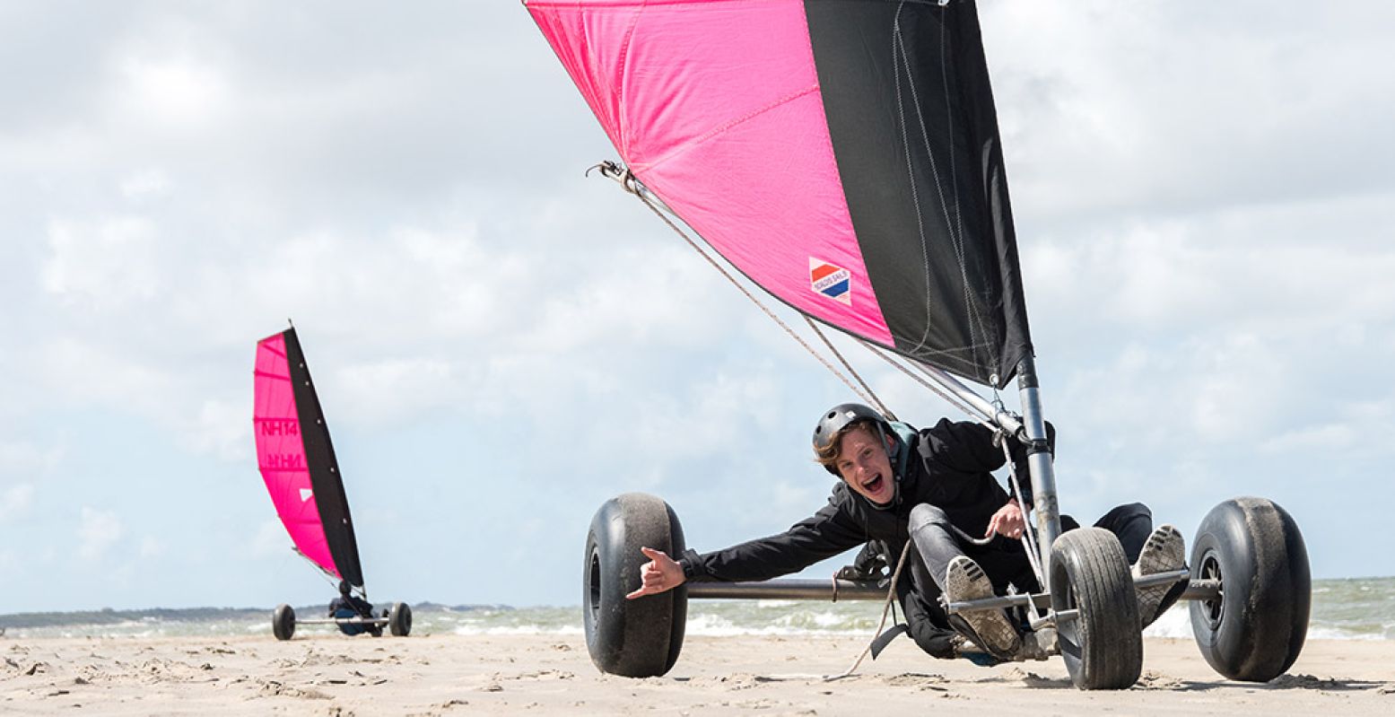 Met een blokart scheuren over het strand! Foto: Natural High © Milan van der Meer