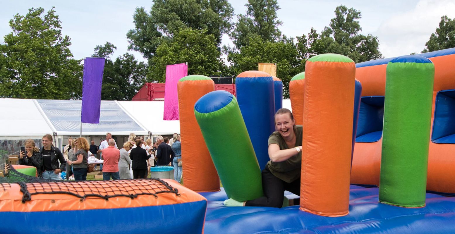 Trap lol met de Bankoe Games. Foto: Zomerfestival Egmond © Trap lol met de Bankoe Games. Foto: Zomerfestival Egmond ©
