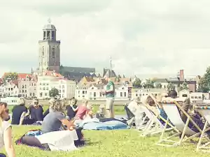 Meadow Meadow op het Deventer stadsstrand aan de IJssel. Foto: Meadow © Rick de Visser