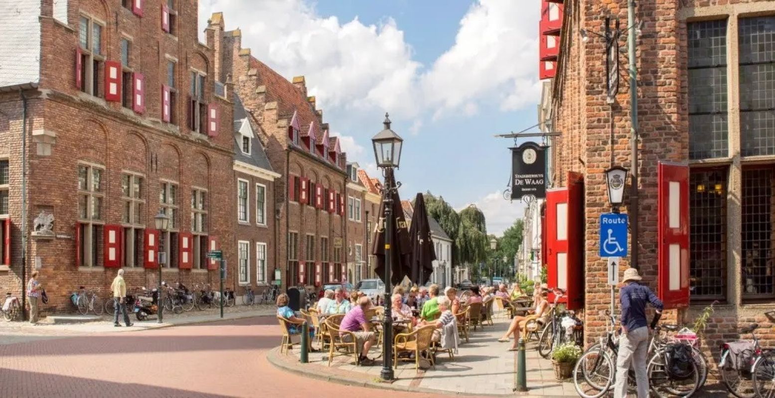 Stadsbierhuis De Waag in het historische centrum van de Gelderse Hanzestad Doesburg. Foto: Hanzesteden Marketing
