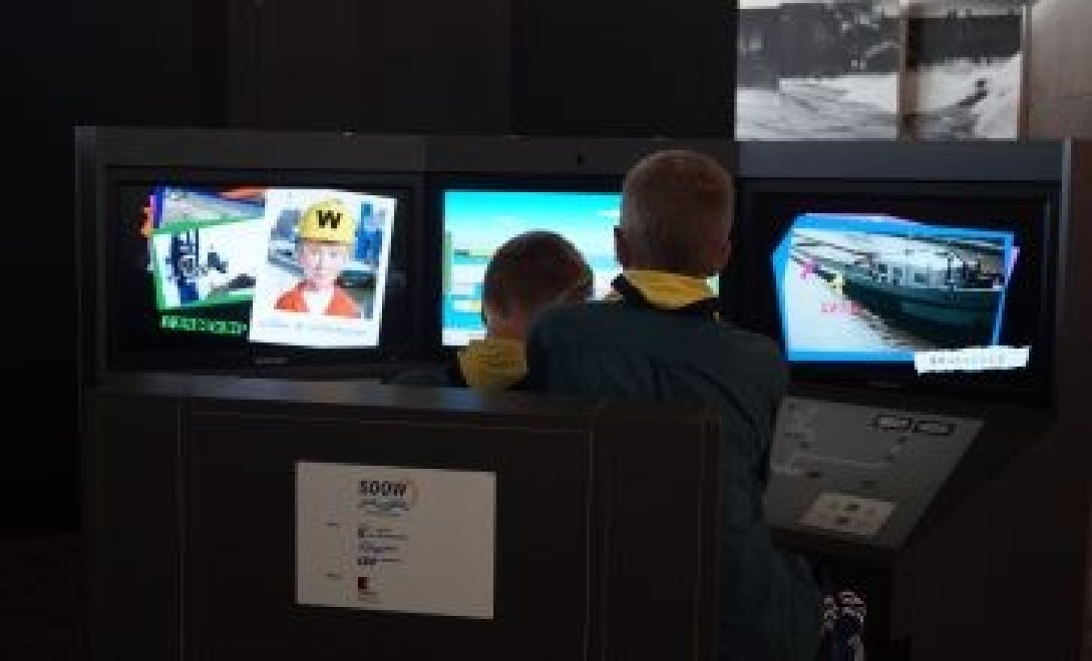 ...maar gelukkig zijn er interactieve elementen. Parkeer je boot in de sluis, bijvoorbeeld!