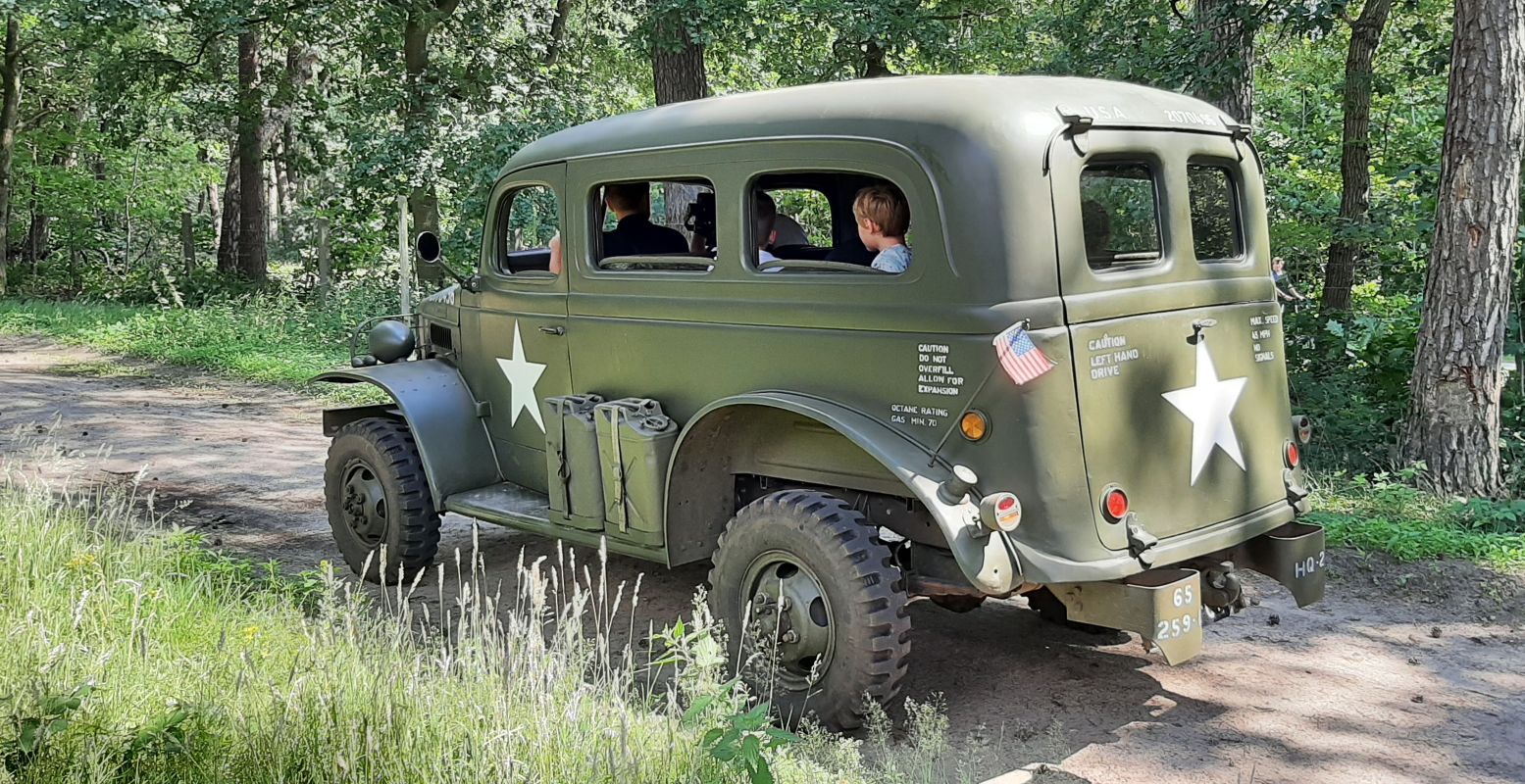 Rijd mee in een historische Dodge. Foto: Oorlogsmuseum Overloon