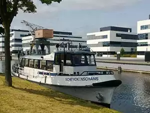 Partyschip Schenkenschans. Foto: Rederij Witjes