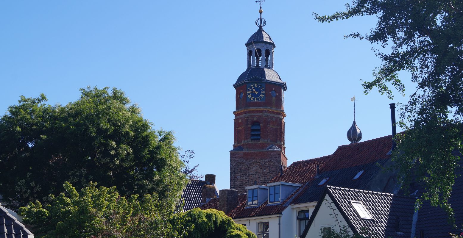 De kerk is het centrum van Buren en was het decor voor de grootste gebeurtenis uit de Burense geschiedenis. Foto: DagjeWeg.NL / Grytsje Anna Pietersma