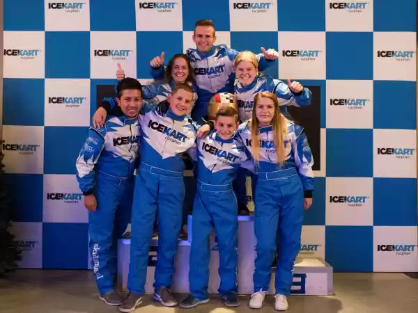 Wie zet de beste tijd neer? Foto: IceKart Rucphen