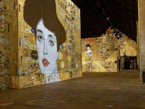 Gustav Klimt, goud en kleurrijk