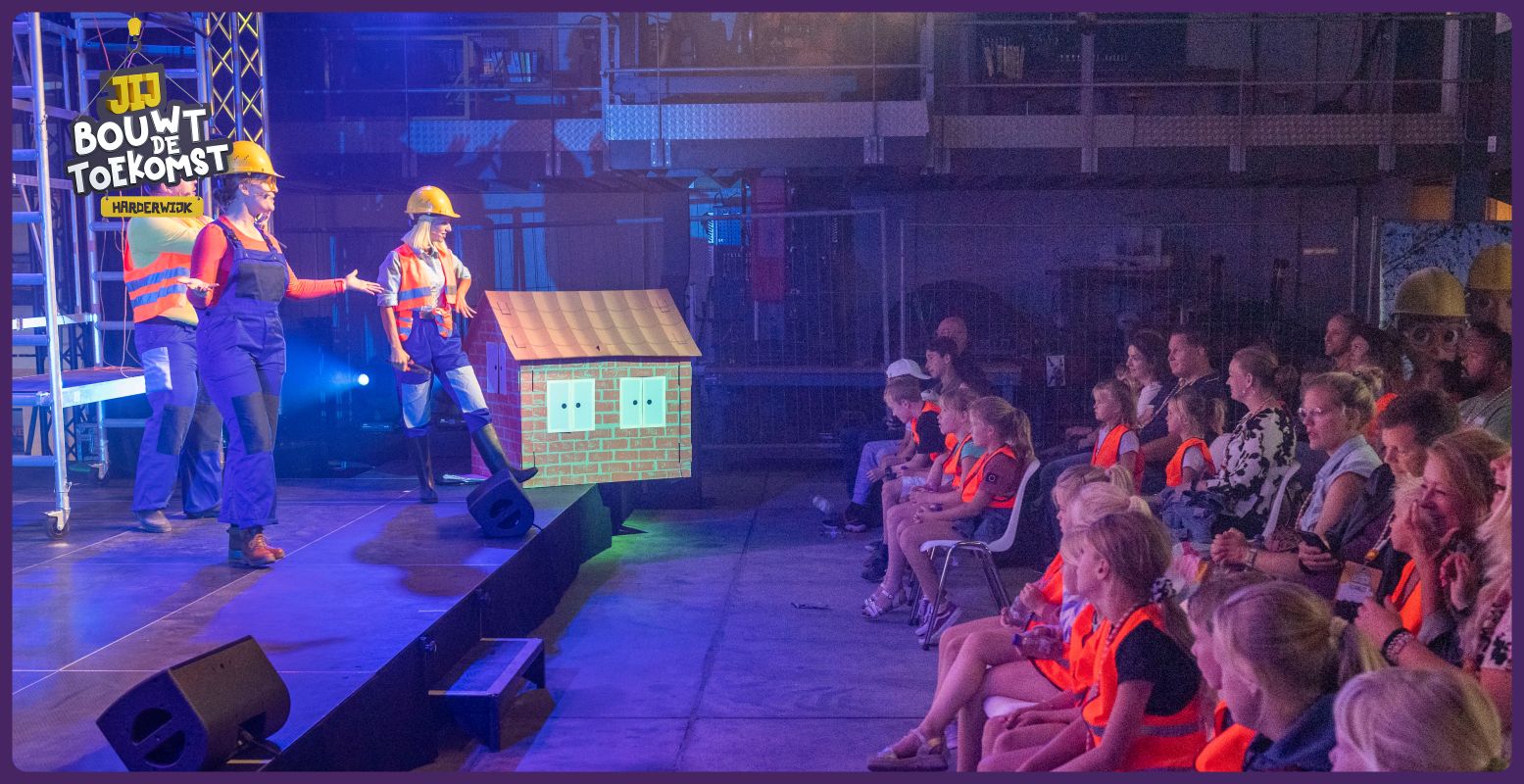 Help jij familie Bouwer tijdens de theatervoorstelling? Foto: Jij Bouwt de Toekomst Help jij familie Bouwer tijdens de theatervoorstelling? Foto: Jij Bouwt de Toekomst