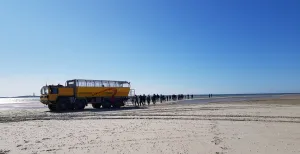 Dichter naar het strand Van Texel naar Vlieland met de boot en de Vliehors Expres. Foto: DagjeWeg.NL