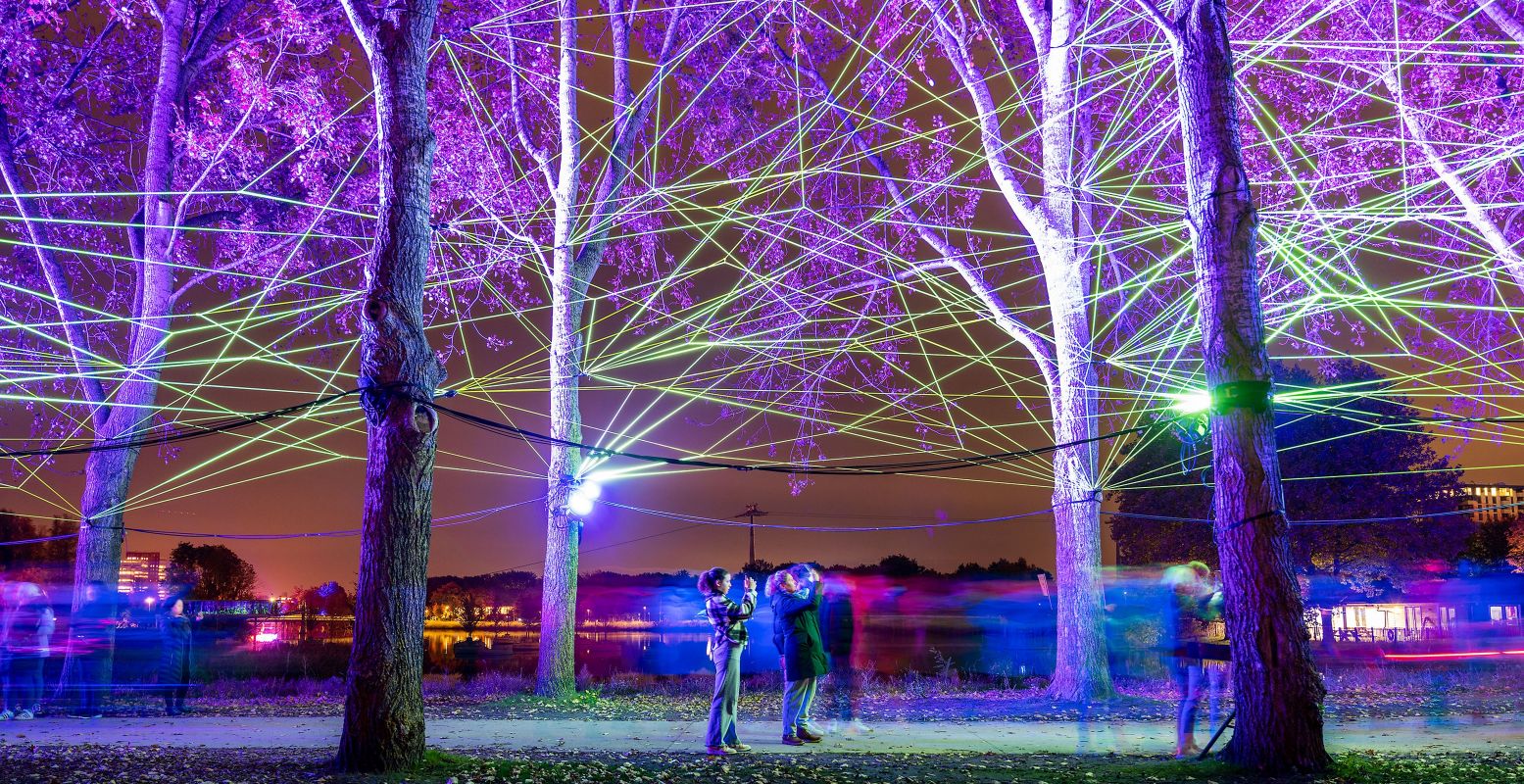 Bijzondere lichtkunst tijdens Alluminous in Almere. Kunstwerk van Tom&Lien Dekyvere. Foto: Matthijs Immink