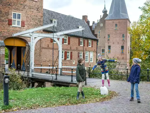 Kasteel Doorwerth Beleef een mooie dag in en om kasteel Doorwerth. Foto: Kasteel Doorwerth @ Floris Scheplitz