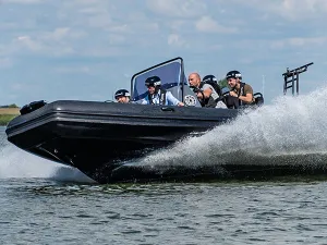 Oesterdam Events Scheur met 300 pk over het water! Foto: Oesterdam Events