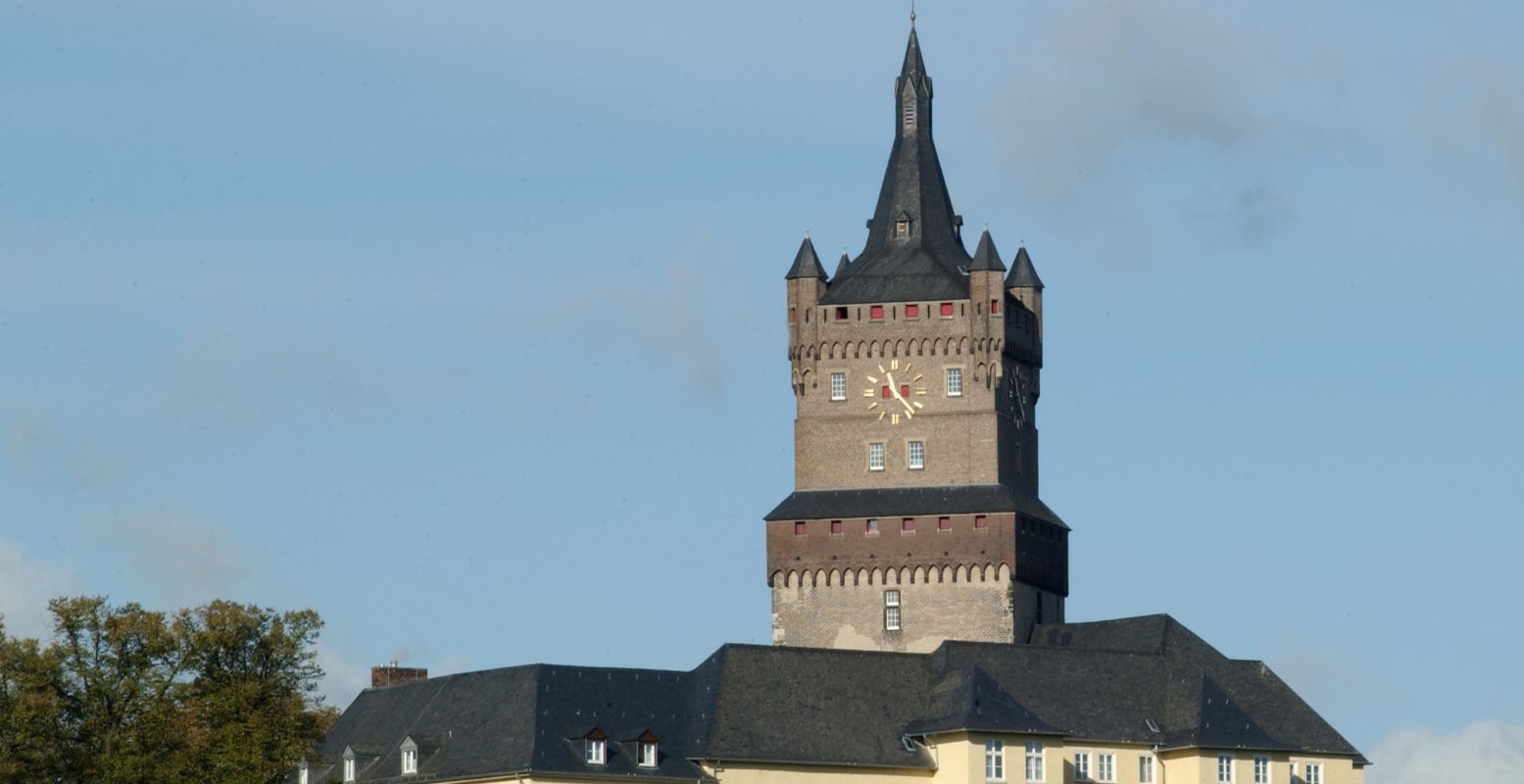 De Schwanenturm, hoogste punt van de Schwanenburg. Foto: Wirtschaft, Tourismus & Marketing Stadt Kleve © Karl Kisters De Schwanenturm, hoogste punt van de Schwanenburg. Foto: Wirtschaft, Tourismus & Marketing Stadt Kleve © Karl Kisters