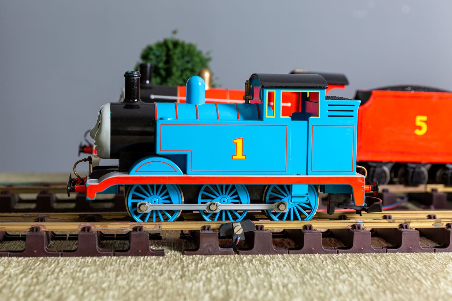 Voor doorgewinterde verzamelaars én jonge kinderen is straks van alles te doen en te zien op de nieuwe locatie. Zelfs Thomas de stoomlocomotief heeft hier straks genoeg ruimte voor alle kinderen. Foto: Janna Blom Fotografie Voor doorgewinterde verzamelaars én jonge kinderen is straks van alles te doen en te zien op de nieuwe locatie. Zelfs Thomas de stoomlocomotief heeft hier straks genoeg ruimte voor alle kinderen. Foto: Janna Blom Fotografie
