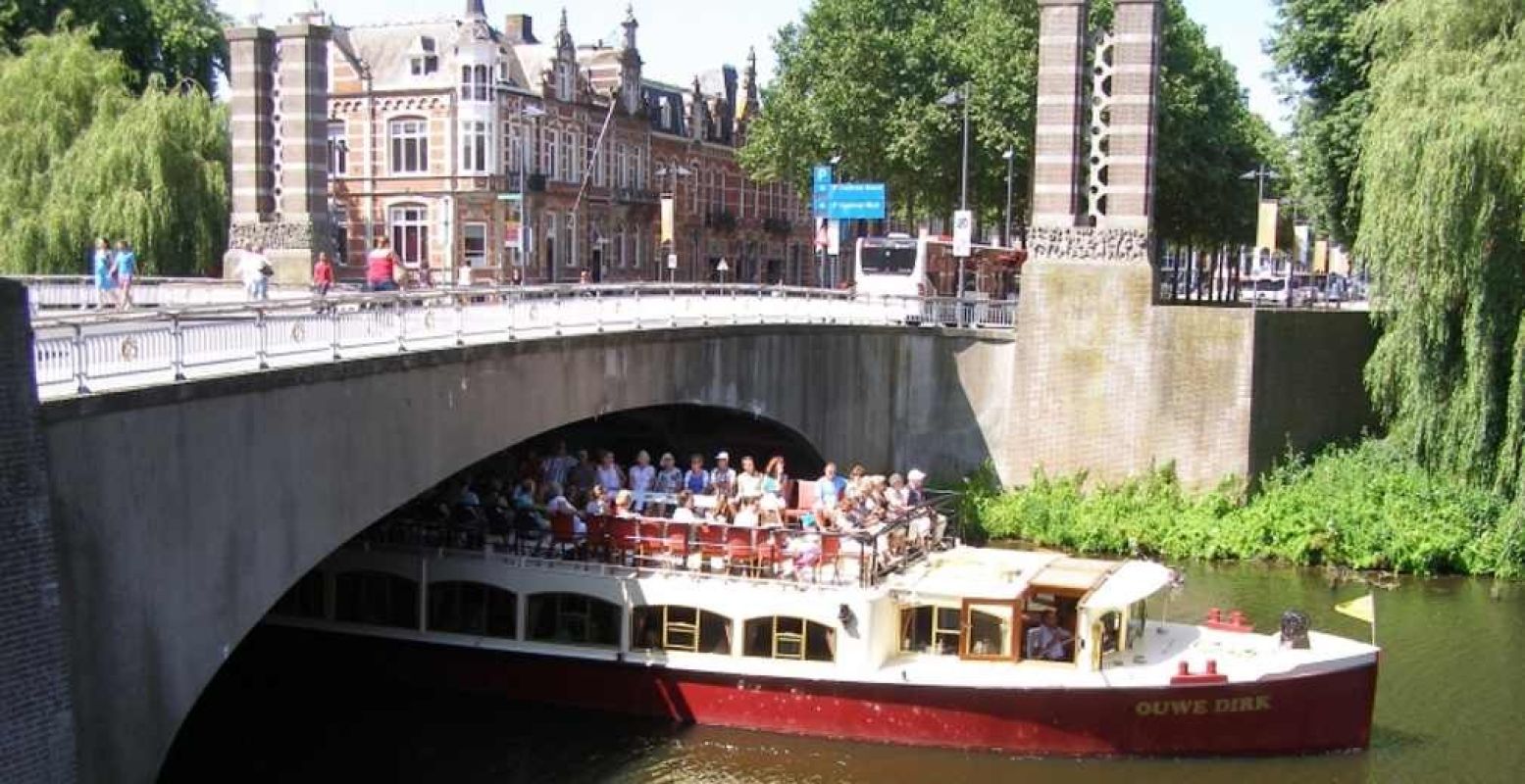 Met de Ouwe Dirk door het mooie Den Bosch. Foto: Rederij Wolthuis