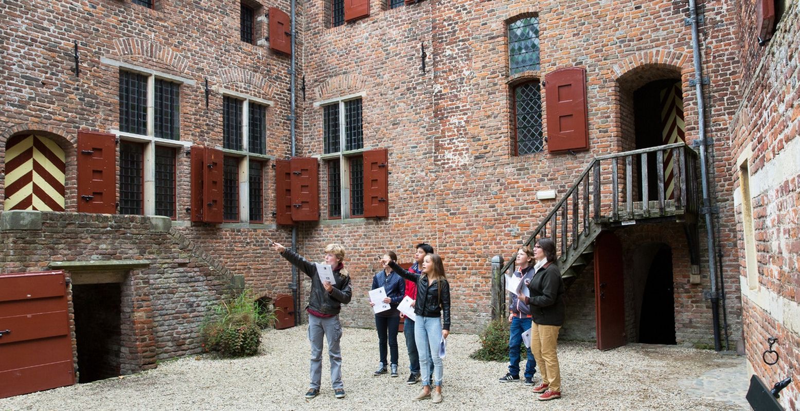 Kasteel Hernen is een nog helemaal authentiek middeleeuws kasteel. Foto: Ton Rothengatter