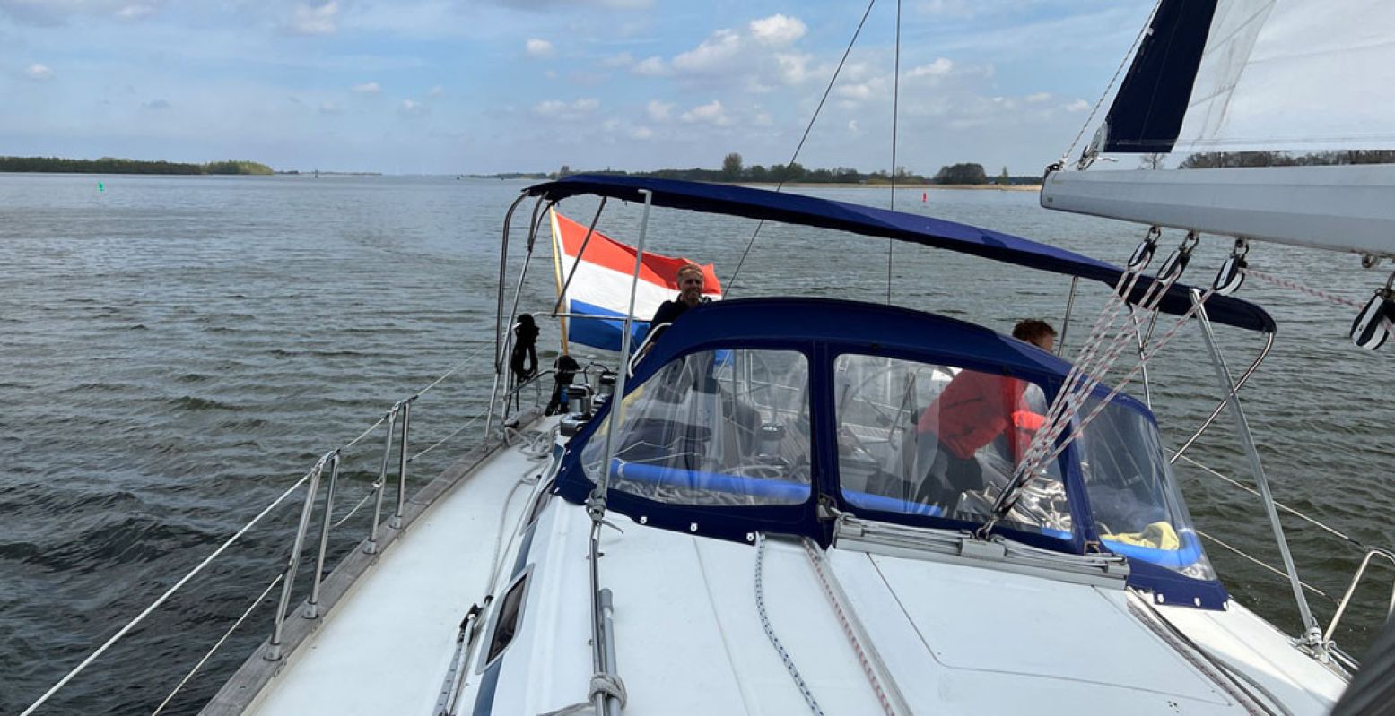 Waai uit op het IJsselmeer. Foto: Triquetra Sailing