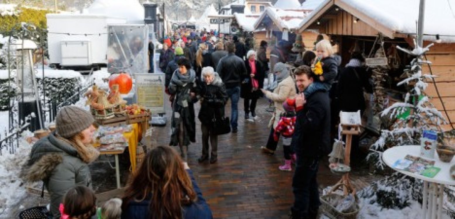 Met het hele gezin een gezellig en winters dagje uit naar de kerstfair! Foto: De Beeldentuin Garderen.