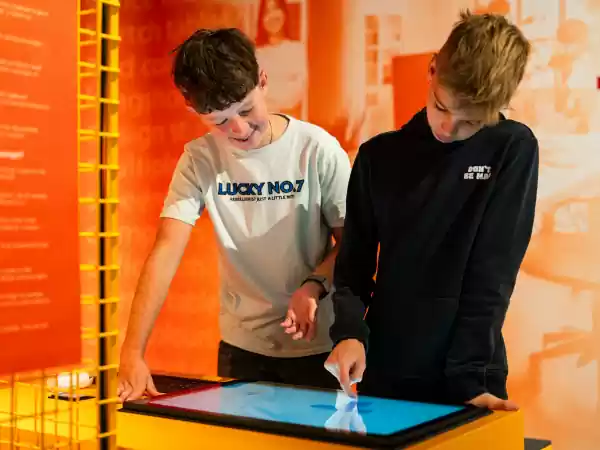 Welke invloed heeft AI op ons dagelijks leven? Foto: Philips Museum © Twycer