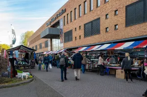 XXL Stadion- vlooienmarkt WillemII stadion Tilburg Fotografe Ingrid Wardenaar
