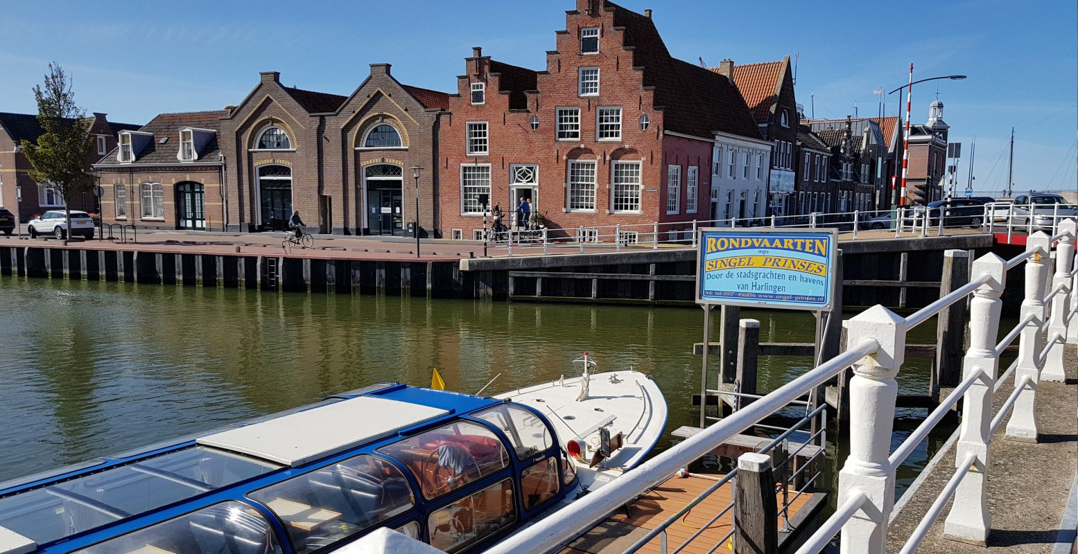De Singel Prinses bij haar vertrekpunt aan het Havenplein, bij de Oude Binnenhaven. Foto: DagjeWeg.NL @ Tonny van Oosten