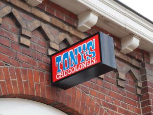 Tony's Chocolonely Super Store