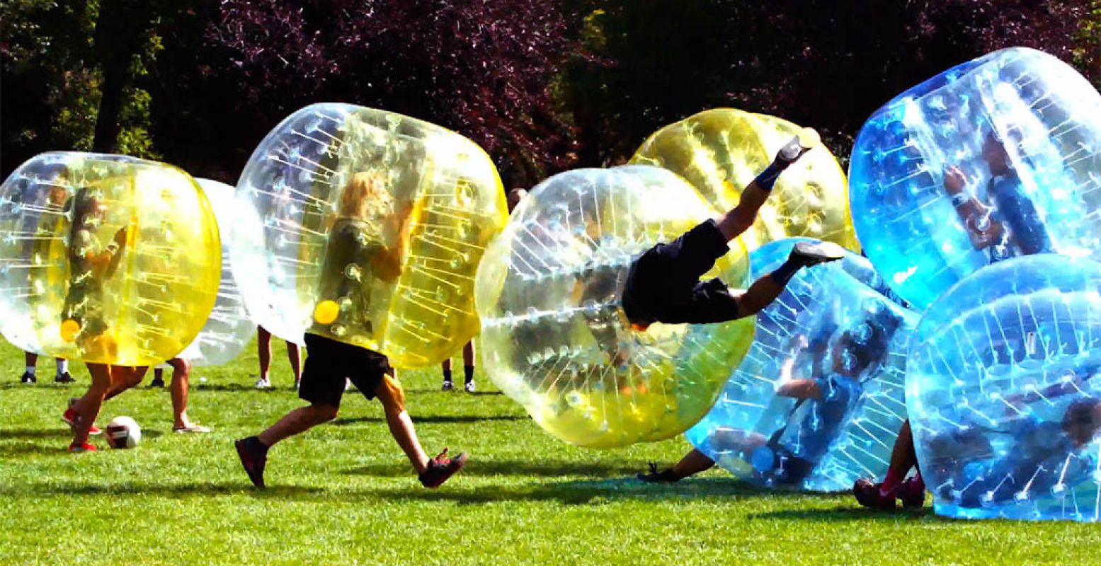 Verdrijf de pijn en teleurstelling met een fel potje bubbelvoetbal. Foto: BumperballWorld.