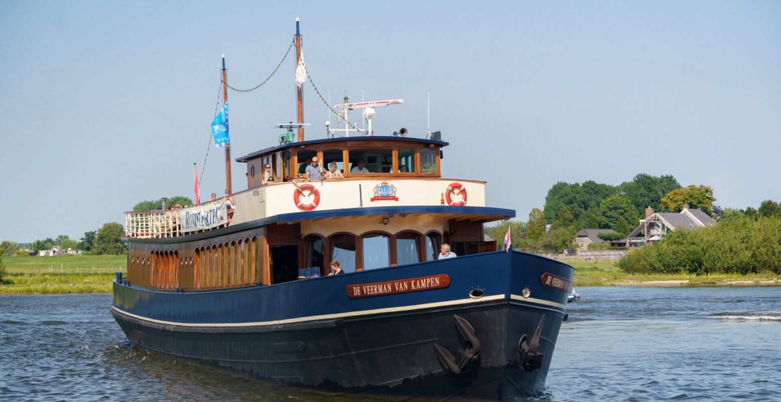 Heerlijk ontspannen op de boot. Foto: Cor van der Waal Heerlijk ontspannen op de boot. Foto: Cor van der Waal
