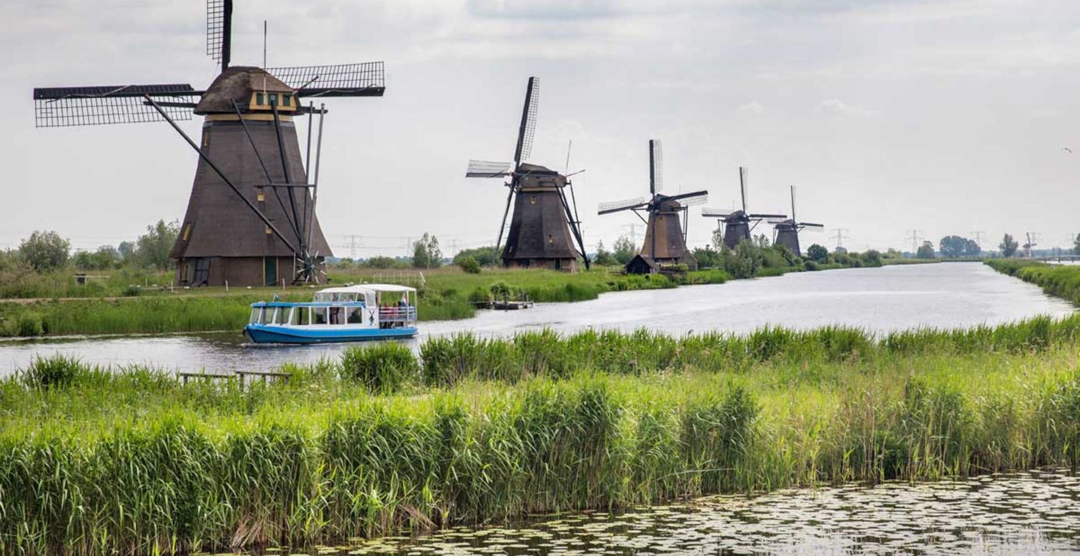 In Kinderdijk staan 19 oude molens te pronken! Foto: Stichting Werelderfgoed Kinderdijk © Arie Kievit