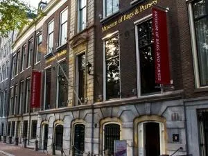 Vijfhonderd jaar tassengeschiedenis in Tassenmuseum Hendrikje