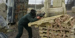 Ga op militaire missie tijdens een potje airsoft Voel je even een echte soldaat tijdens een potje airsoft bij een van de locaties van Fundustry. Foto: Fundustry