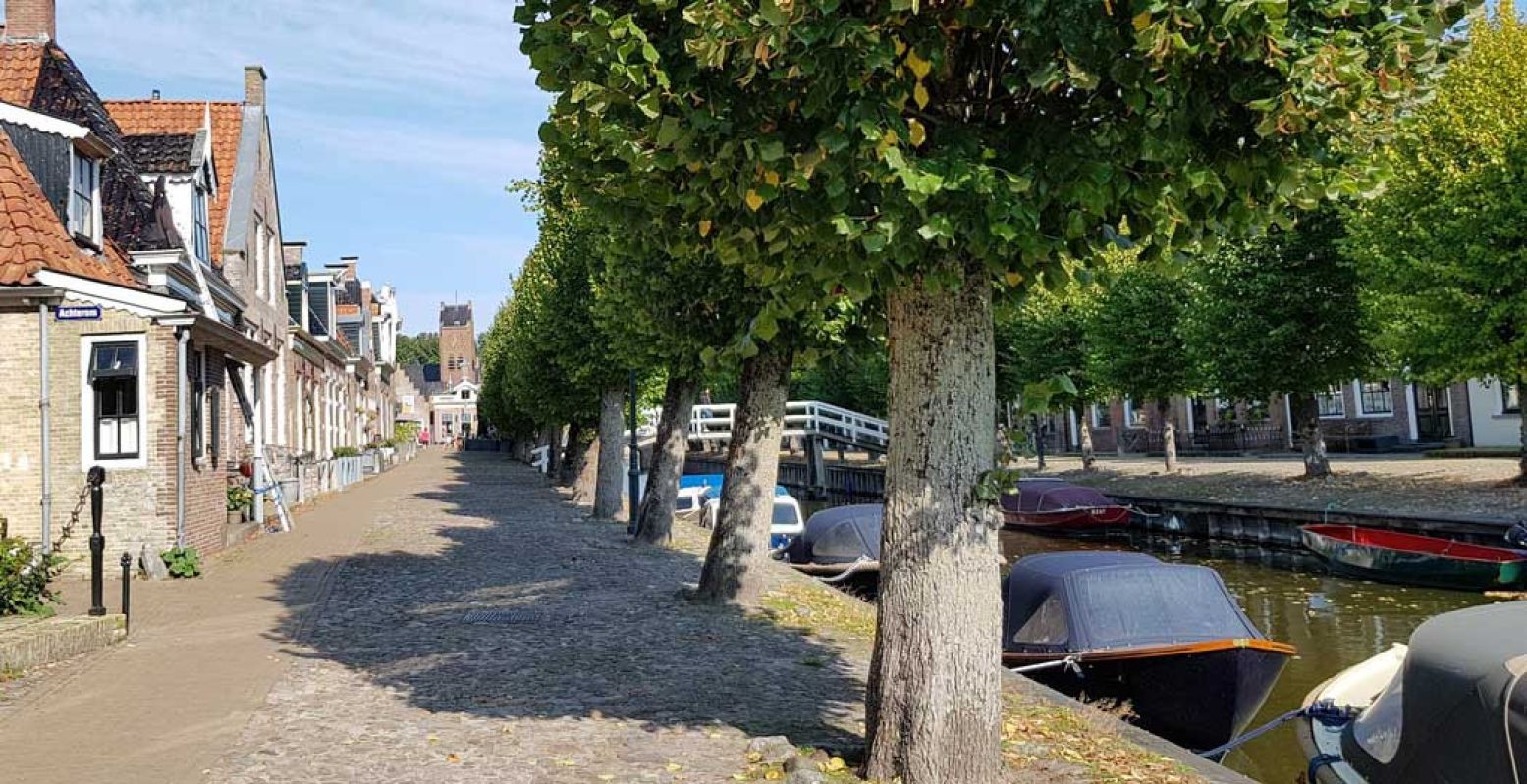 Het kanaal dat rivier De Ee met het Slotermeer verbindt. Foto: DagjeWeg.NL / Tonny van Oosten