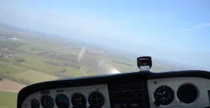 Top 6 uitjes voor je bucketlist van 2023 Staat zelf vliegen op je bucketlist? Maak 2023 het jaar waar deze droom werkelijkheid wordt! Foto: VliegExperience.nl