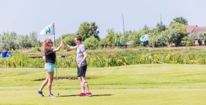 Over de foto: Speel een potje golf bij Pitch & Putt Bussloo. Foto: Pitch & Putt Bussloo / Marina Kemp Speel een potje golf bij Pitch & Putt Bussloo. Foto: Pitch & Putt Bussloo / Marina Kemp