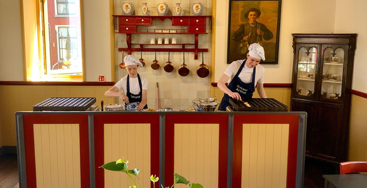 Poffertjes in de poffertjessalon van het Nederlands Bakkerijmuseum. Foto: Nederlands Bakkerijmuseum