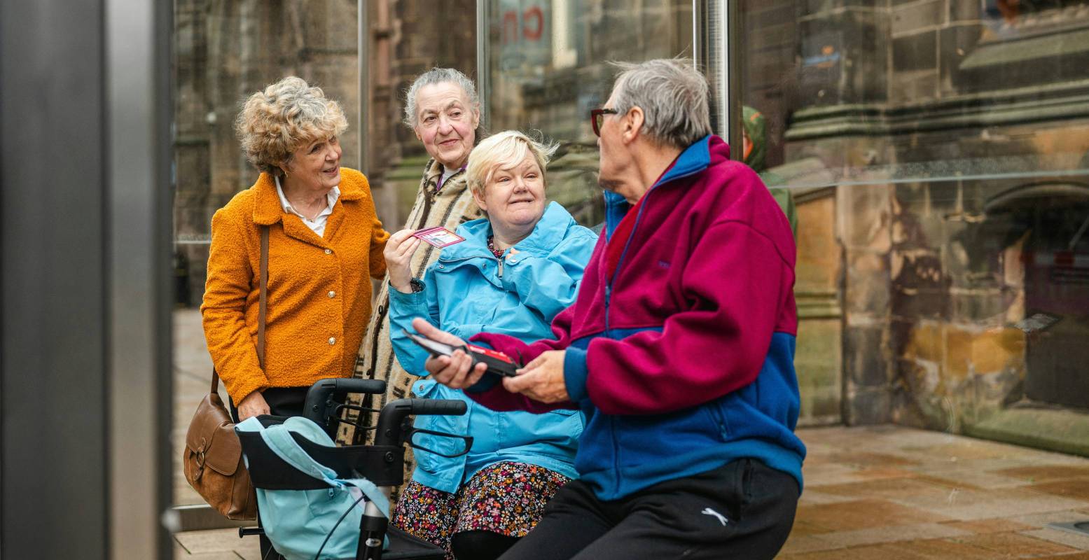 Met wie ga jij op pad? Foto: Centre for Ageing Better via Unsplash Met wie ga jij op pad? Foto: Centre for Ageing Better via Unsplash