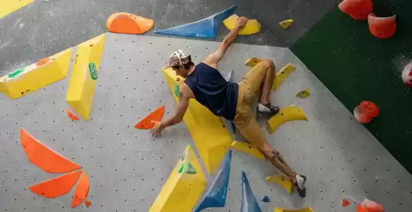 De grootste klimhal van de Benelux opent: National Climbing Centre Nieuwegein Ontdek meer dan vijftig klimroutes. Foto: Nathan Cima via Unsplash