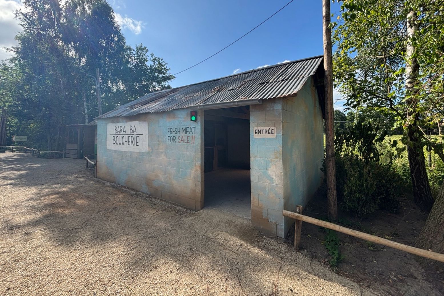 In Bodi Village wordt alles verteld over bushmeat. Foto: ZooParc Overloon In Bodi Village wordt alles verteld over bushmeat. Foto: ZooParc Overloon