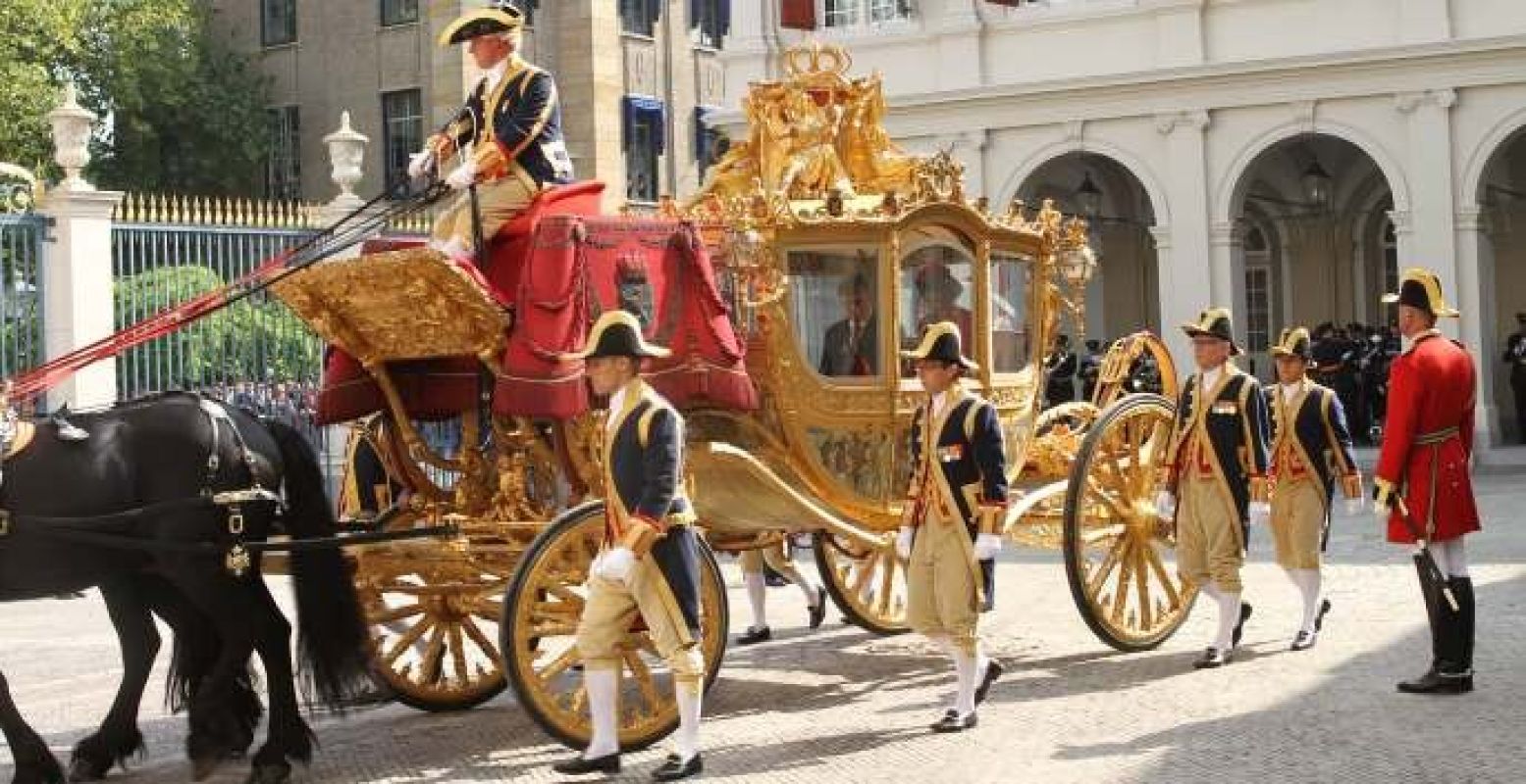 De Gouden Koets in vol ornaat. Foto: Koninklijk Staldepartement