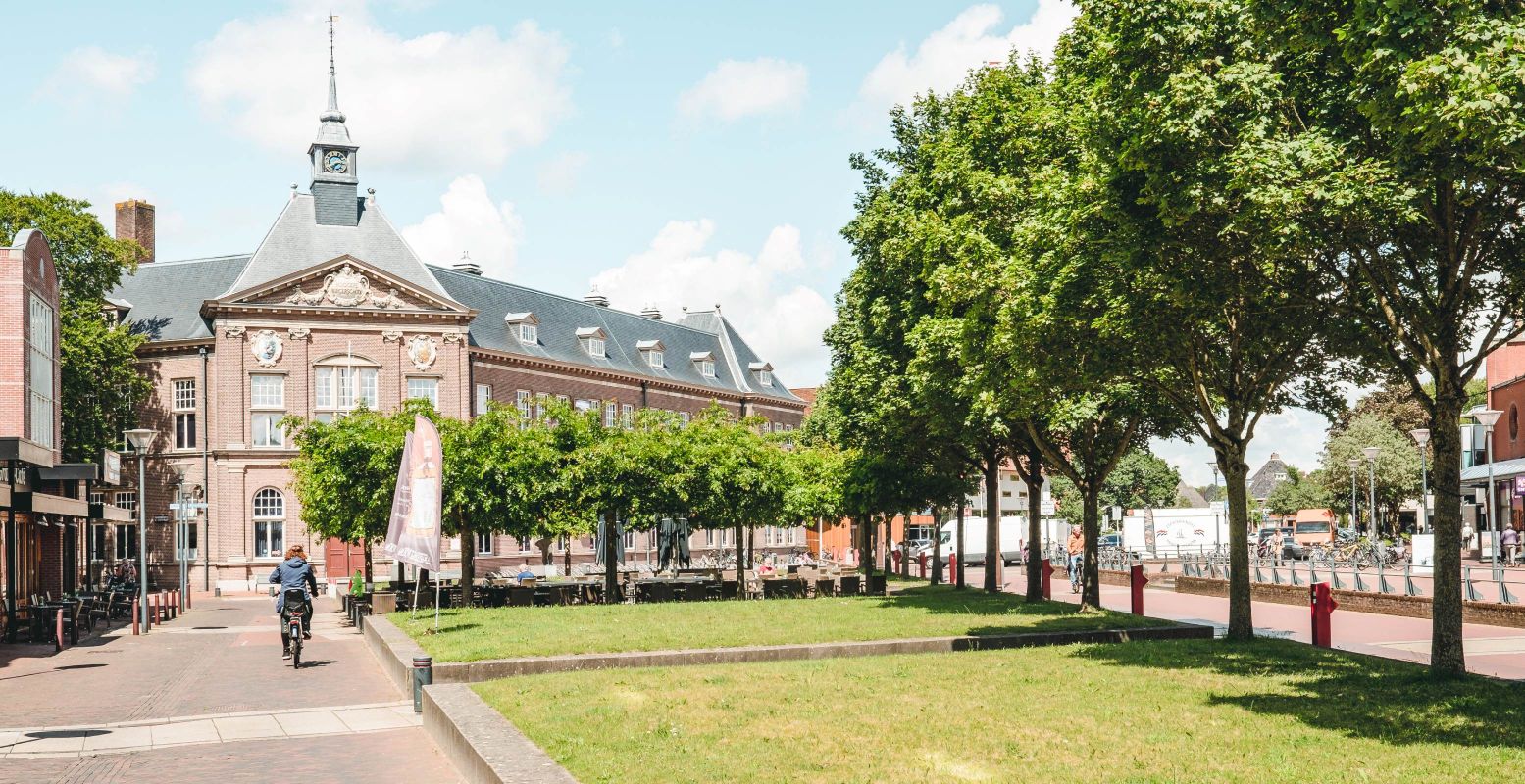 Op slechts een half uur van Groningen vind je Veendam: een verborgen parel in de provincie. Foto: Visit Groningen © Sebastiaan Rodenhuis Fotografie Op slechts een half uur van Groningen vind je Veendam: een verborgen parel in de provincie. Foto: Visit Groningen © Sebastiaan Rodenhuis Fotografie