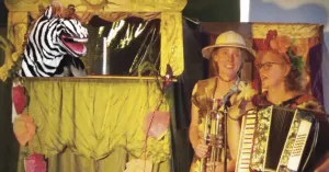 POPPENTHEATER DE KIEKKAST -