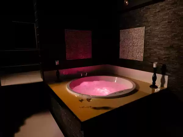 Spa Velura Even lekker bubbelen. Foto: Spa Velura