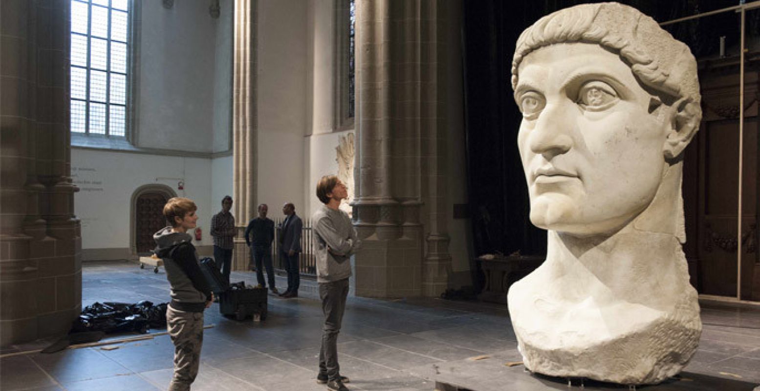 Bekijk hoe de droom van keizer Constantijn de Grote werkelijkheid werd in de Nieuwe Kerk Amsterdam. Foto: Janiek Dam