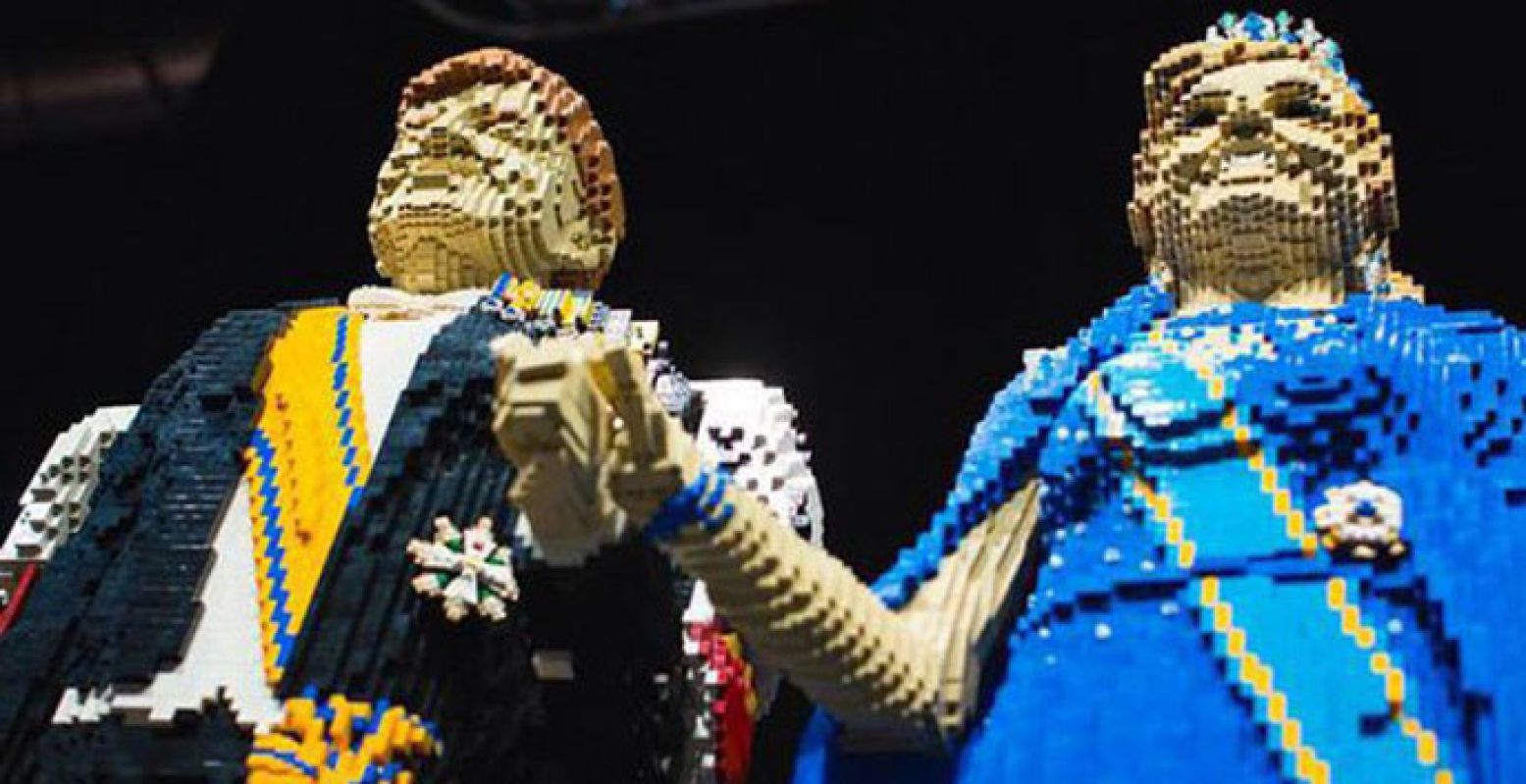 Kijk, de koning en koningin van LEGO®! Foto: LEGO® World