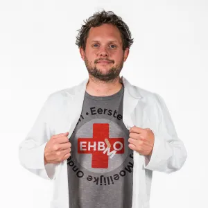 Diederik Jekel | Eerste Hulp bij Moeilijke Fotograaf: Raffi SchrijverFoto geüpload door gebruiker.
